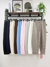 Load image into Gallery viewer, The pin tuck barrel joggers
