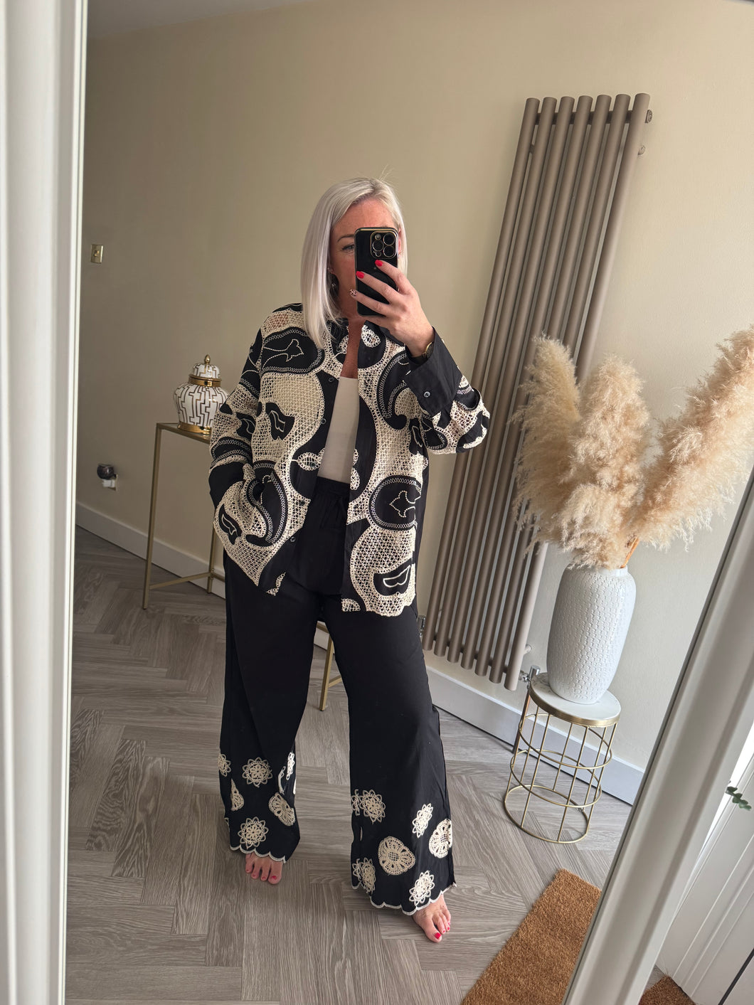 The 100% cotton embroidered trouser suit