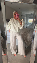 Load image into Gallery viewer, The Ibiza Linen tie bottom puff sleeve top
