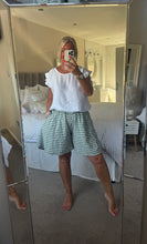 Load image into Gallery viewer, The gingham shorts with pockets
