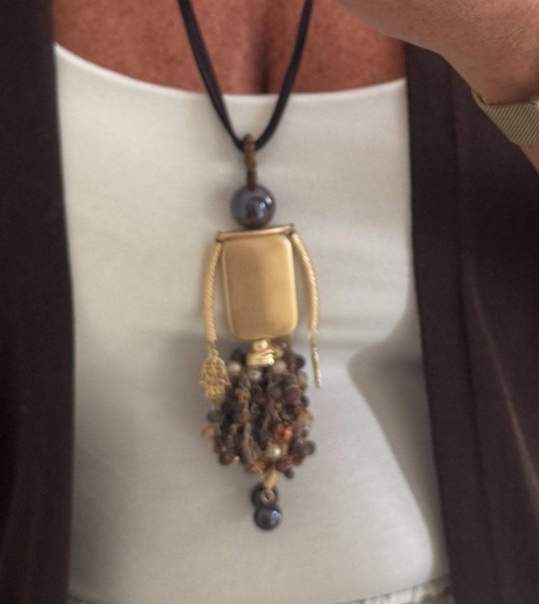 The Bora Bora dolly necklace
