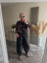 Load image into Gallery viewer, The mesh lined tops
