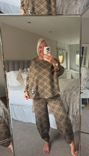 Load image into Gallery viewer, The Black label checked tracksuit
