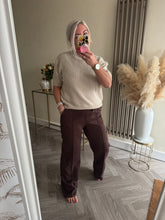 Load image into Gallery viewer, The faux suede pin tuck trousers
