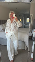 Load image into Gallery viewer, The tie waist pin tuck jogger
