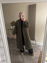 Load image into Gallery viewer, The molly eyelash coat with pockets
