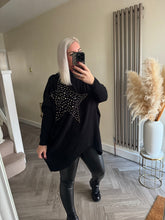 Load image into Gallery viewer, The diamanté star v hem knit
