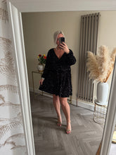 Load image into Gallery viewer, The tiggy Belted velour sequin dress
