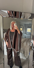 Load image into Gallery viewer, The Chrissy cape
