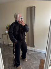 Load image into Gallery viewer, The cropped puffa jacket
