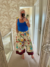 Load image into Gallery viewer, SALE The Stella floral culottes with pockets (No RETURN ON SALE ITEMS)
