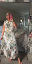 Load image into Gallery viewer, The Bloom pleated dress
