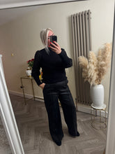 Load image into Gallery viewer, The sequin sleeve ribbed knit
