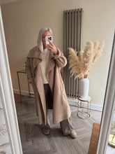 Load image into Gallery viewer, The waterfall boucle coat
