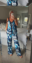 Load image into Gallery viewer, The shimmer marble trouser suit
