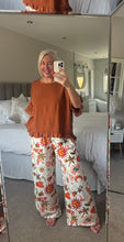 Load image into Gallery viewer, The Bali Hopsack frill top
