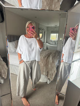 Load image into Gallery viewer, The Ibiza Hopsack button back top
