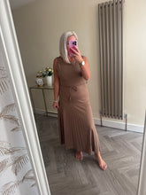 Load image into Gallery viewer, SALE The jersey tie waist pleated hem dress ( No return on sale items)
