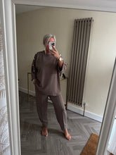 Load image into Gallery viewer, The button detail Mya tracksuits
