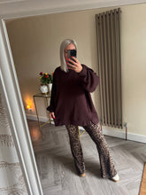 Load image into Gallery viewer, The Exposed seam sweat
