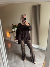 Load image into Gallery viewer, The jersey frill button back top
