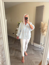 Load image into Gallery viewer, The cotton smock tops in animal print &amp; daisy stripe
