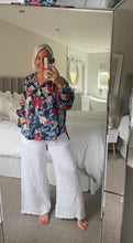 Load image into Gallery viewer, The palma 100% cotton floral shirt
