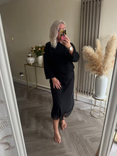 Load image into Gallery viewer, The lace hem satin skirt
