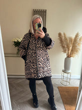 Load image into Gallery viewer, The animal print quilted coat
