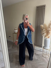 Load image into Gallery viewer, SALE The frayed denim waistcoat (No return on sale items)
