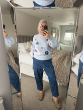 Load image into Gallery viewer, SALE The sequin daisy knit (no return on sale items)
