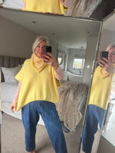 Load image into Gallery viewer, The knitted handkerchief scarves
