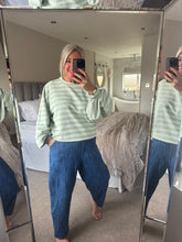 Load image into Gallery viewer, The balloon sleeve striped sweat
