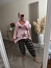 Load image into Gallery viewer, The slouch star knit
