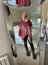 Load image into Gallery viewer, The Laetitia mem v hem sequin jumper
