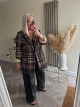 Load image into Gallery viewer, The zeta checked blazer
