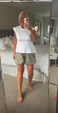 Load image into Gallery viewer, The Ibiza puff hem shorts
