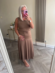 SALE The jersey tie waist pleated hem dress ( No return on sale items)