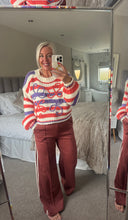Load image into Gallery viewer, The seam stripe pin tuck joggers with pockets
