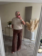 Load image into Gallery viewer, The pu pin tuck trousers
