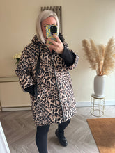 Load image into Gallery viewer, The animal print quilted coat
