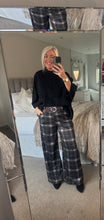 Load image into Gallery viewer, The Harlow check trousers with separate belt &amp; pockets
