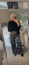 Load image into Gallery viewer, The Harlow check trousers with separate belt &amp; pockets
