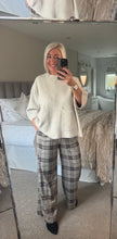 Load image into Gallery viewer, The Harlow check trousers with separate belt &amp; pockets
