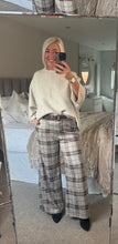 Load image into Gallery viewer, The Harlow check trousers with separate belt &amp; pockets
