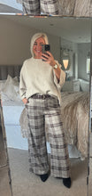 Load image into Gallery viewer, The Harlow check trousers with separate belt &amp; pockets
