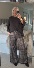Load image into Gallery viewer, The Harlow check trousers with separate belt &amp; pockets
