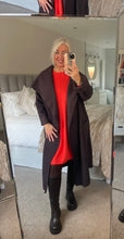 Load image into Gallery viewer, The waterfall boucle coat
