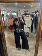 Load image into Gallery viewer, The amalfi quilted jacket with pockets
