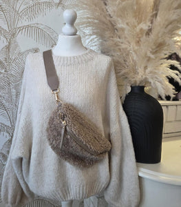 The teddy borg cross body bag